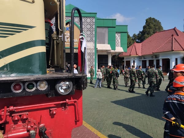 Sambut HUT ke-81 KAI, Daop 6 Yogyakarta & Balai Yasa Yogyakarta Gelar Lomba Tarik Lokomotif
