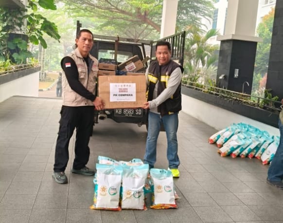 Kagama Kalbar Salurkan Sembako untuk Relawan Karhutla, Hotspot Kubu Raya Turun Drastis