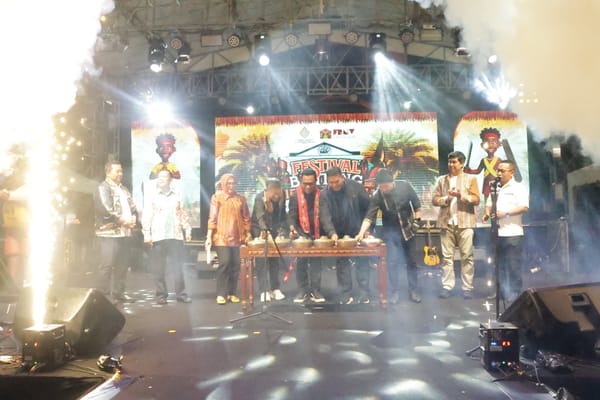 Membuka festival"  Wagub Maluku: Benteng Nieuw Victoria Simbol Sejarah dan Harmoni