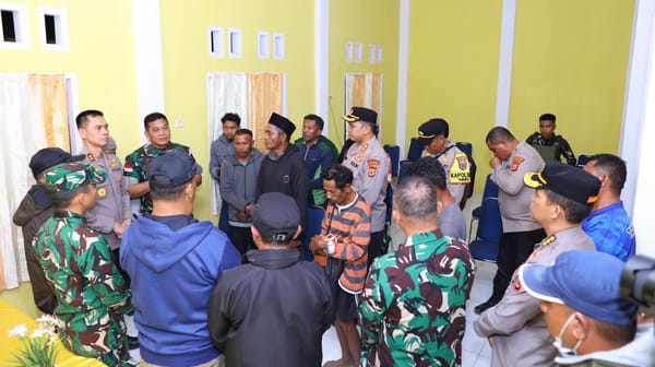 Kapolda Maluku bersama Pangdam XV/Pattimura Turun Langsung ke Taniwel Redam Situasi Lisabata, Warga Diminta Tidak Terprovokasi