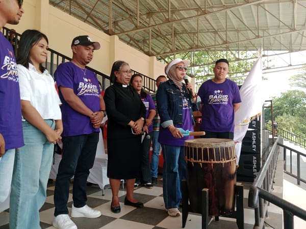 Wakil Wali Kota Ambon Buka Lomba Baris Berkreasi Empang 2026