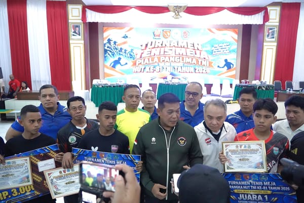 Momen Haru Pangdam Pattimura Angkat Juara Tenis Meja SMP Jadi Anak Asuh