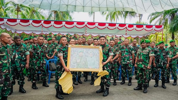 Pesan Pangdam Pattimura di Tengah Prajurit Kabaresi: Bersyukur, Berprestasi dan Jaga Kehormatan Pangdam