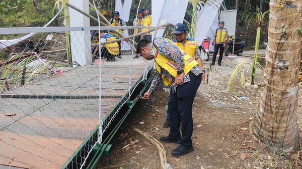 Tim Teknis Diturunkan ke Jembatan Gantung Pongpet Pangandaran