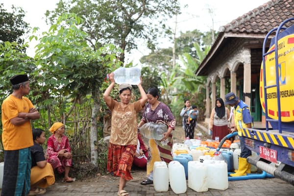 Kekeringan Melanda Pasokan Air Bersih Untuk Warga Mojokerto dan Pamekasan