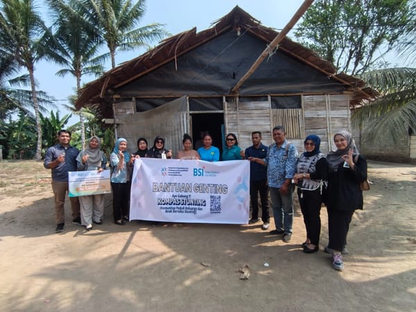 Perkuat Program Prioritas GENTING, Kemendukbangga/BKKBN Malut Gandeng BSI dan DP2KB Halbar Salurkan Bantuan di Kecamatan Ibu Selatan