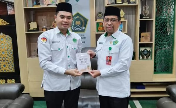 Dari Pengalaman di Rumah, Guru MAN IC Palangka Raya Lahirkan Buku tentang Pendidikan Anak