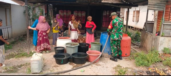 Kodim 1002/HST Turun Tangan, Suplai Air Bersih untuk Warga Desa Jamil