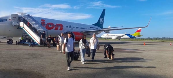 Dampak Abu Vulkanik Anak Krakatau, 16 Penerbangan di BIM Padang Dibatalkan