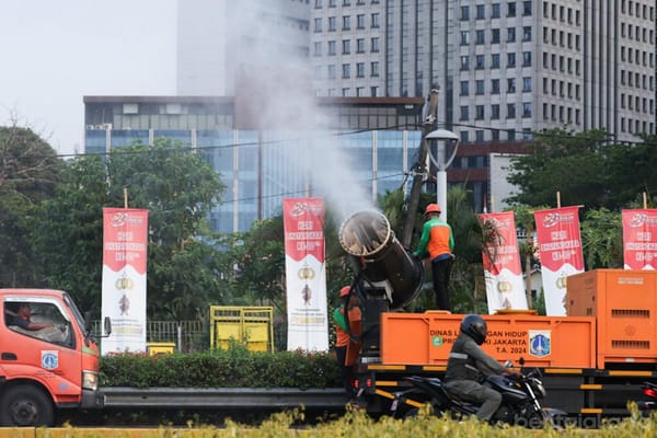 Jakarta Bergerak Hadapi Abu Vulkanik Gunung Anak Krakatau