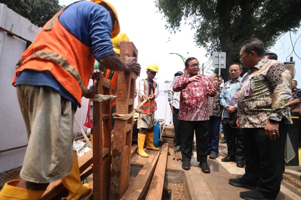 Gubernur DKI : Butuh Waktu Lima Tahun Memindahkan Jaringan Utilitas Kedalam Tanah