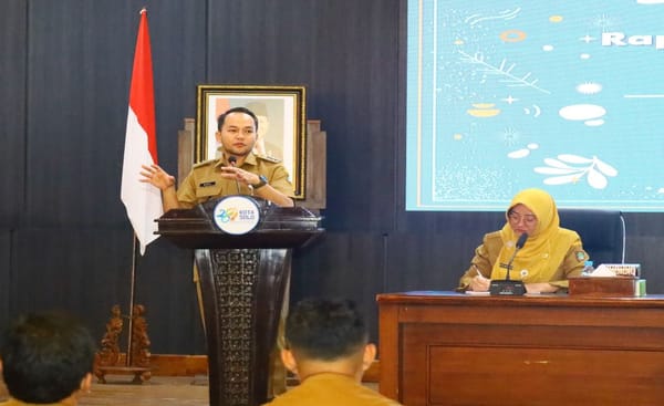 Wali Kota Respati Apresiasi Kesigapan Lurah Mojosongo Tangani Kebakaran TPA Putri Cempo