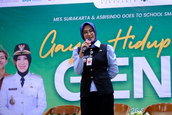 Gaya Hidup Halal Gen-Z, Anak Muda Bijak Kelola Keuangan dan Media Sosial