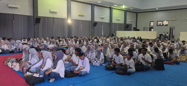 Bakesbangpol Bekali 210 Mahasiswa Baru UM Jember Wawasan Kebangsaan Menuju Indonesia Emas 2045