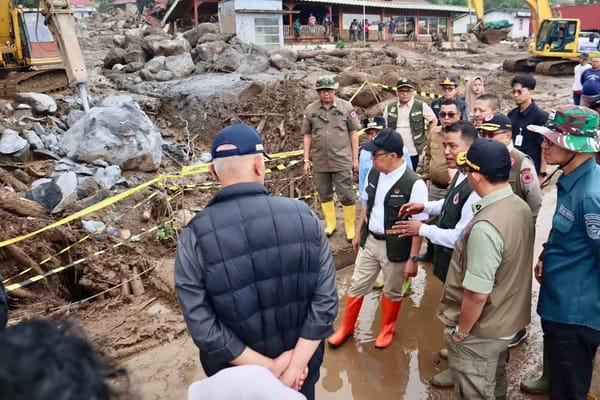 Menko PMK dan Kepala BNPB Tinjau Lokasi Galodo Solok, Pastikan Penanganan Darurat Berjalan Terpadu