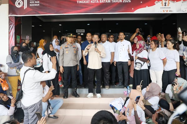 Ratusan Pekerja Perusahaan Garmen Datangi Walikota Batam, Pertanyakan Nasib Mereka