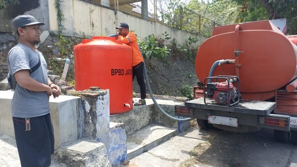 Kekeringan Berlanjut, BPBD Jember Salurkan 5.000 Liter Air Bersih Untuk  Warga Terdampak