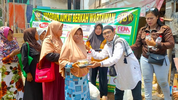PJBW Bikin Bahagia & Terharu Puluhan Keluarga Kampung Pemulung Bintara Jaya Bekasi