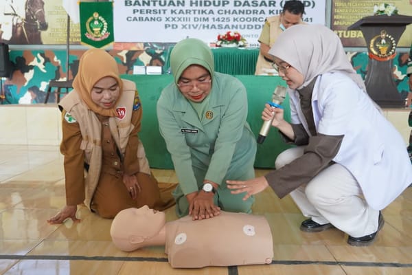 Persit KCK Cabang XXXIII Kodim 1425/ Jeneponto Gelar Pelatihan BHD Ketepatan Bertindak Jadi Kunci Pertolongan