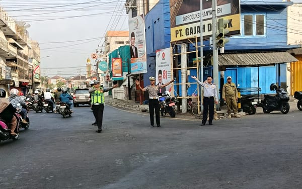 Pemkab Jember Uji Coba Perubahan Arus Lalu Lintas di Jalan Samanhudi