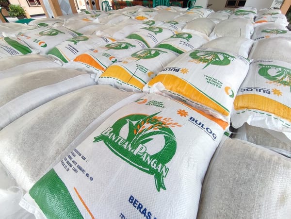 Bulog Salurkan Bantuan Pangan untuk 144 ribu Keluarga di Lumajang