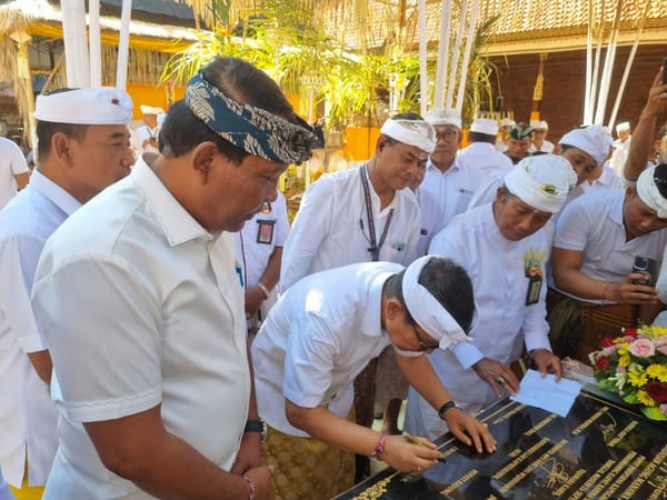 Bupati dan Ketua DPRD Badung Ngupasaksi Karya Utama di Pura Dalem Kahyangan Tuban