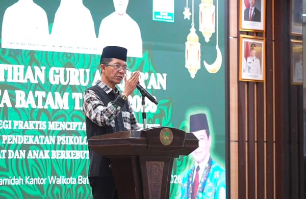 Wali Kota Batam, Amsakar Achmad: Penguasaan Kelas dan Materi adalah Kunci dalam Mengajar