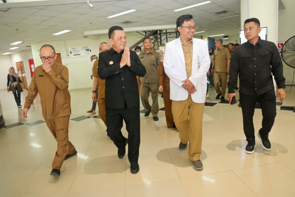 Gubernur Kepri meninjau progres awal pembangunan revitalisasi RSUD Raja Ahmad Tabib.