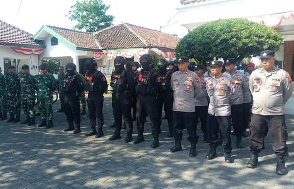 Tim Alap-alap Polres Jember Amankan Gumukmas Festival Carnival ke-7