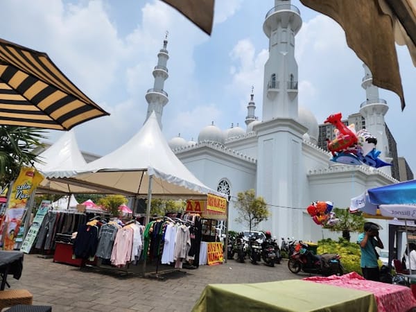 Serambi Masjid Al Thahir Menghadirkan Kuliner Nusantara