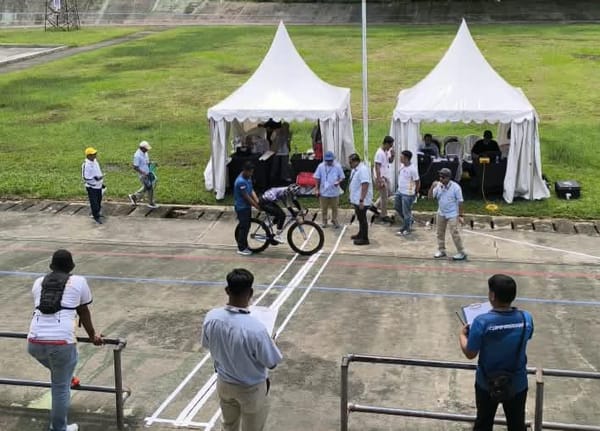 Kota Padang dan Bukittinggi Berbagi Medali Emas Cabor Balap Sepeda Putera dan Puteri