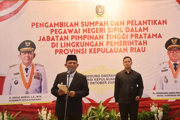 Gubernur Ansar Ahmad Lantik Tujuh Pejabat Pimpinan Tinggi Pratama Pemprov Kepri
