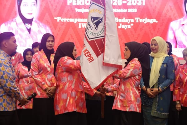 Nennya Dwiyana Nyanyang dikukuhkan sebagai Ketua PW IWSS terplih untuk priode 2026-2031