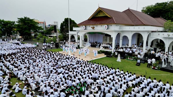 Gubernur Ansar Ahmad Bertindak Sebagai Pembina Upacara Peringatan Hari Santri Tingkat Provinsi Kepri