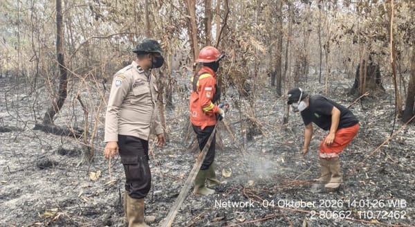 Di Ujung Musim Kering Kendawangan, Mereka Berlari Mendahului titik panas