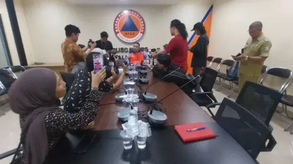 Pontianak Masih Diselimuti Asap, Warga Menunggu Akhir Musim Kelabu