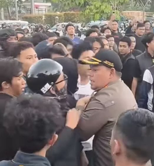 Demo BEM Untan di Kantor Gubernur Kalbar Ricuh, Mahasiswa Bawa 20 Tuntutan