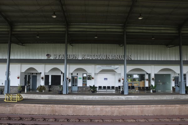 Stasiun Kutowinangun, Saksi Sejarah yang Kini Mengantar Warga hingga ke Berbagai Kota