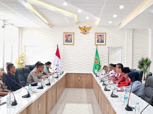 Terima Kapolda Maluku yang Baru, Lewerissa Tekankan Sinergi Jaga Stabilitas Keamanan