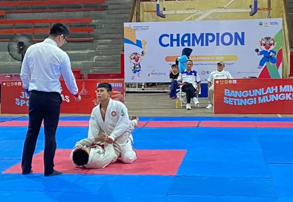 Kontingen Kota Surakarta Berjaya Borong Dua Medali Emas  Cabor Jujitsu di Stadion Bahurekso Kendal