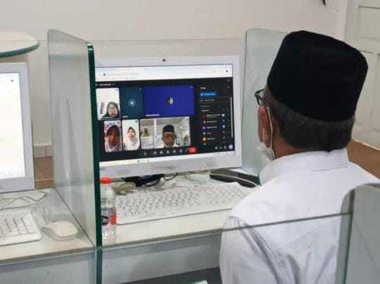 Kabut Asap Tak Padamkan Semangat Menghafal Al-Qur’an, Murid MTsN 1 Palangka Raya Belajar dari Rumah
