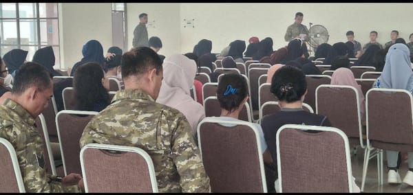 Kasdim 1016/Palangka Raya Lepas Mahasiswa Kadet UNHAN RI di Sekolah Rakyat Tangkiling