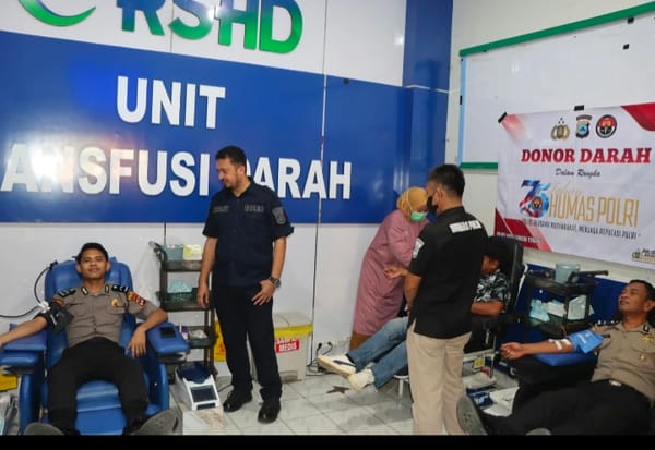 Peringati HUT ke 75 Humas Polri, Seksi  Humas Polres Hulu Sungai Tengah Gelar Donor Darah
