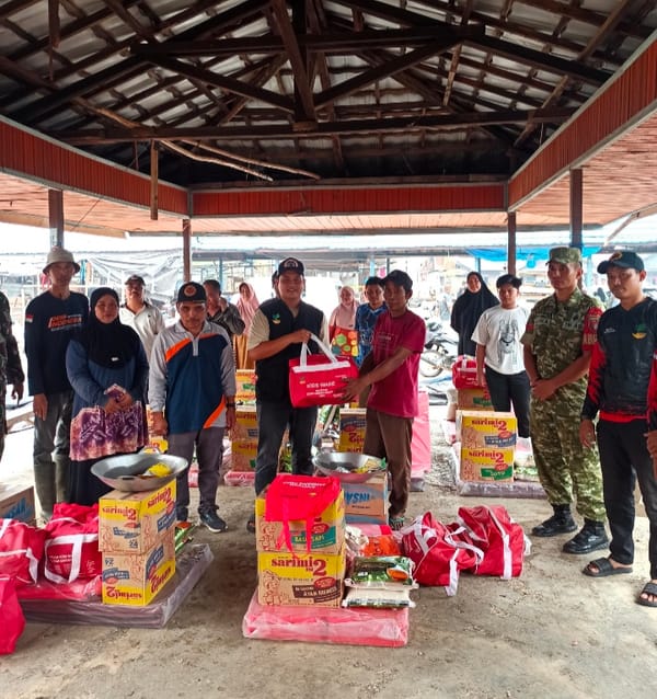 Ringankan Beban Korban Kebakaran, Dinsos Bersama Forkopimca Muara Uya Salurkan Bantuan