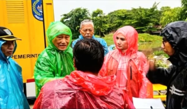 Wakil Ketua DPRD Depok Yeti Wulandari  Pantau Kali