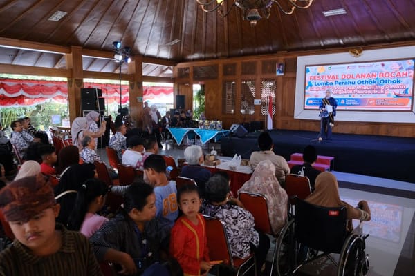 Festival Dolanan Bocah Pasarkliwon Hidupkan Kembali Permainan Tradisional di Kalangan Anak