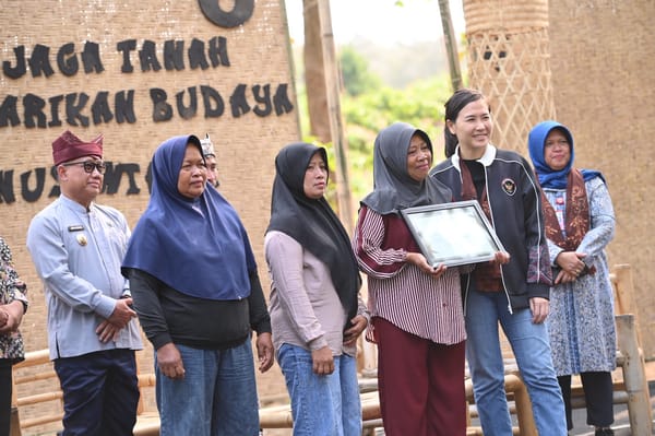 Wamen PPA Resmikan Pusat Kegiatan Belajar Masyarakat di Banyuwangi, Wadah Belajar Orangtua
