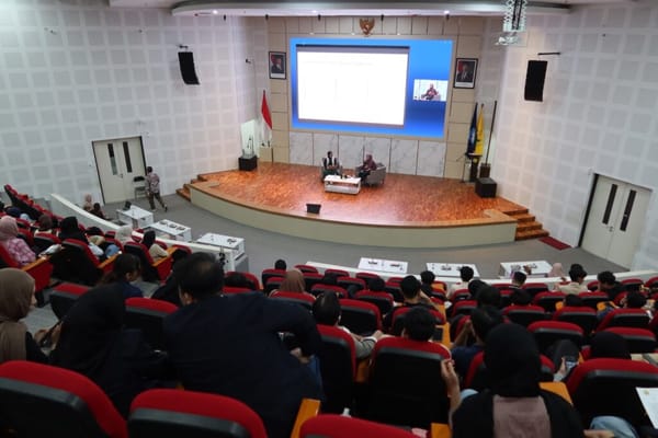 FEB UNEJ Hadirkan Akademisi Malaysia dan Thailand, Bahas Transformasi Hijau