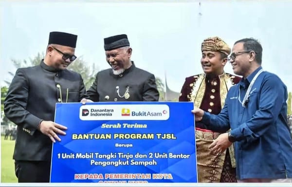 PTBA Serahkan Mobil Tangki Tinja dan Bentor Sampah untuk Sawahlunto, Disaksikan Gubernur Sumbar