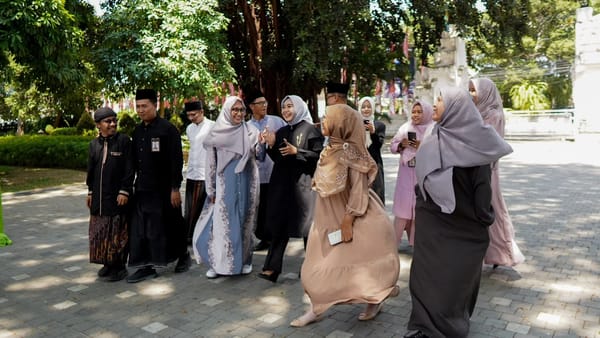 Sambut Hari Santri Nasional, ASN Banyuwangi Kenakan Busana ala Santri